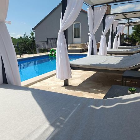 Villa Marija With Heated Pool Trilj Exterior foto