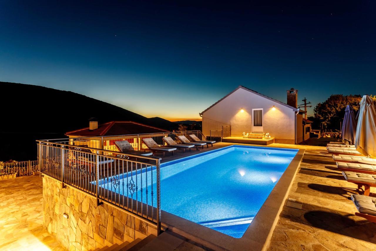 Villa Marija With Heated Pool Trilj Exterior foto